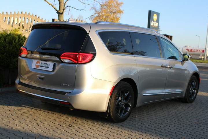 Chrysler Pacifica RU 2018 — zdjęcie 29