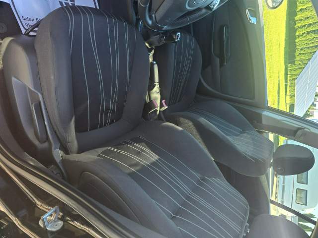Opel Corsa D facelifting I 2010 — zdjęcie 13