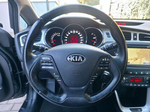 Kia Ceed II 2014 — zdjęcie 18