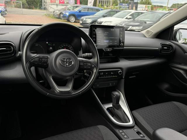 Toyota Yaris IV 2023 — zdjęcie 18