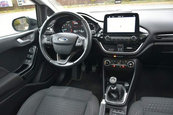 Ford Fiesta Mk6 facelifting 2017 — zdjęcie 10