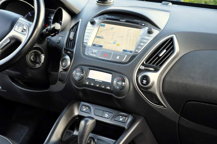 Hyundai ix35 I facelifting 2014 — zdjęcie 27