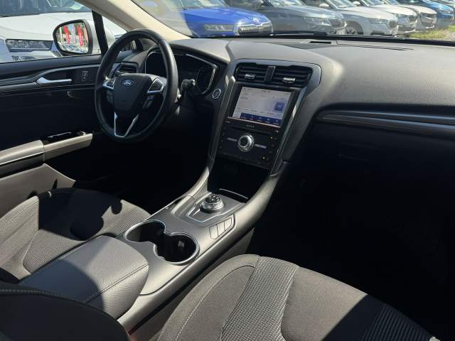 Ford Mondeo V facelifting 2020 — zdjęcie 20