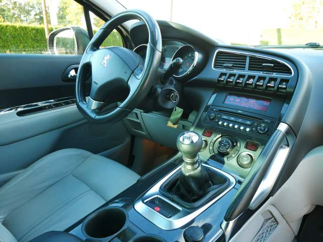 Peugeot 3008 I 2009 — zdjęcie 22