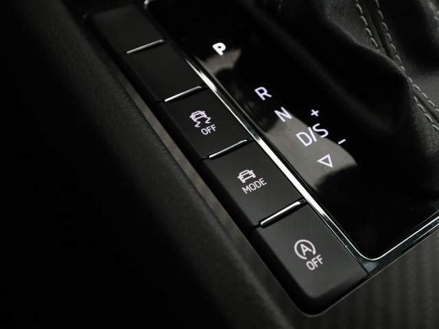 Skoda Superb III facelifting 2020 — zdjęcie 32
