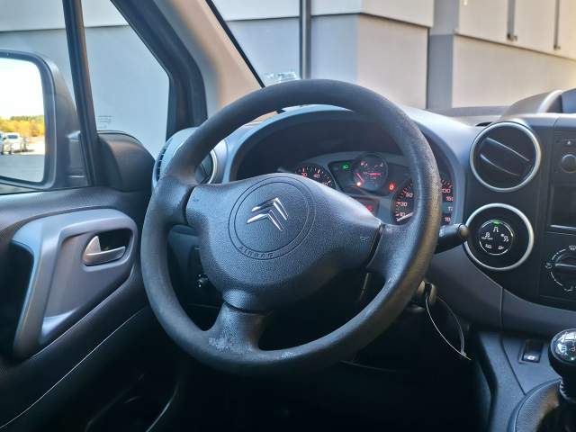 Citroen Berlingo II 2011 — zdjęcie 14