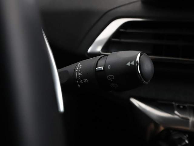 Peugeot 3008 II facelifting 2023 — zdjęcie 37