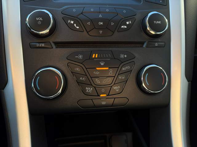 Ford Mondeo V 2015 — zdjęcie 23