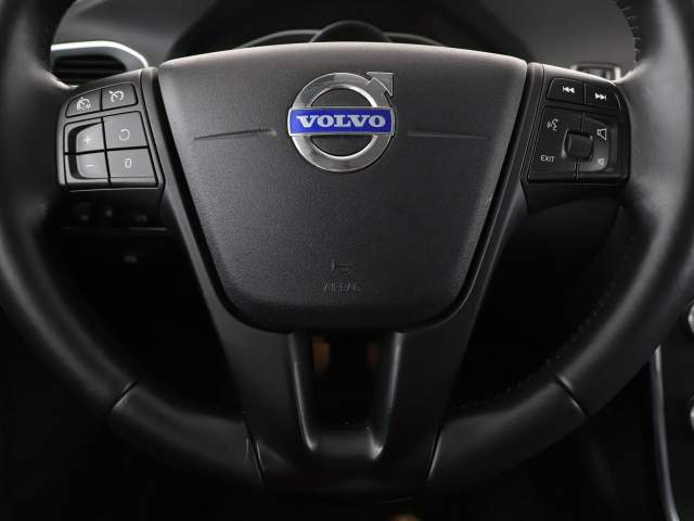 Volvo S60 II facelifting 2015 — zdjęcie 21