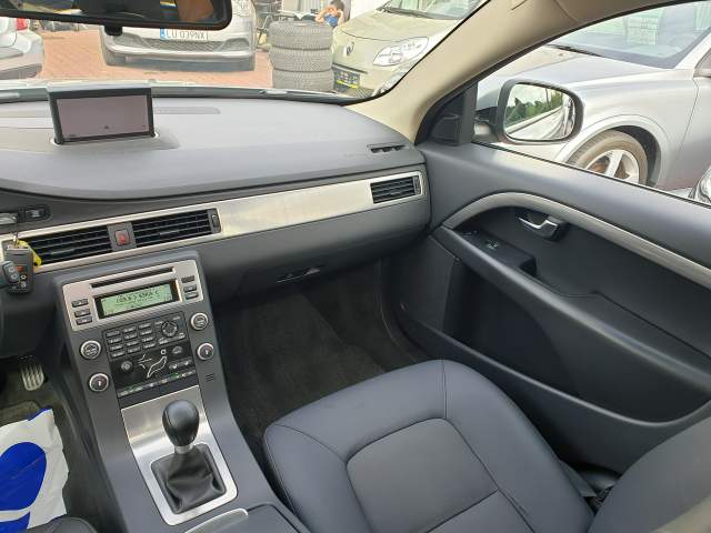 Volvo V70 III 2009 — zdjęcie 19