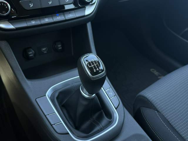 Hyundai i30 III facelifting 2 2022 — zdjęcie 27