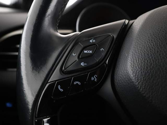 Toyota C-HR I 2018 — zdjęcie 29