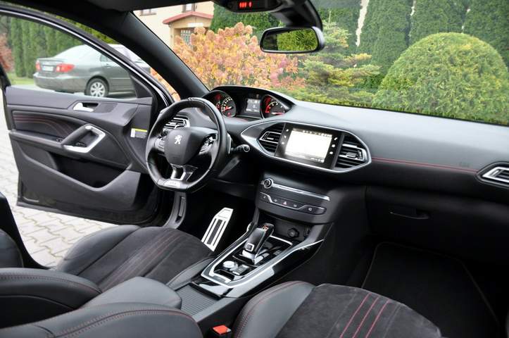 Peugeot 308 II facelifting 2018 — zdjęcie 25