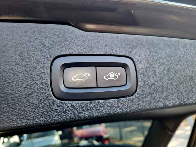 Volvo V60 II 2019 — zdjęcie 15