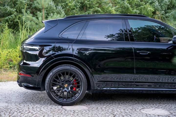 Porsche Cayenne III 2022 — zdjęcie 17