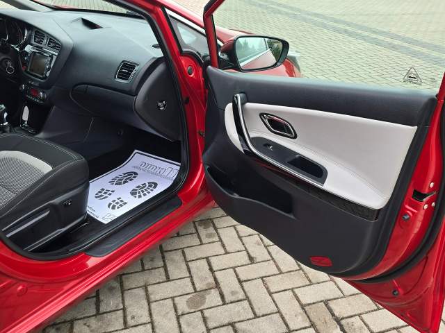 Kia Ceed II 2013 — zdjęcie 24