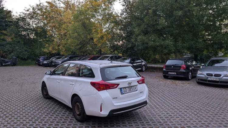 Toyota Auris II facelifting 2015 — zdjęcie 1
