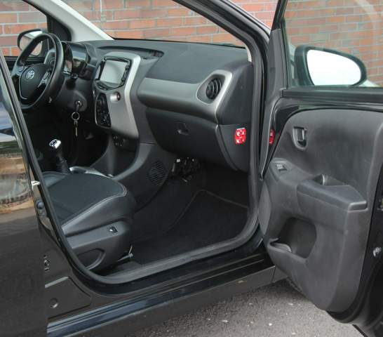 Toyota Aygo II 2017 — zdjęcie 35