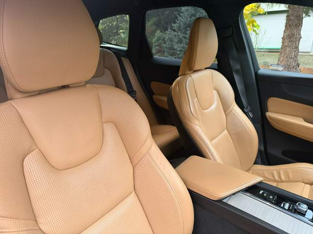 Volvo XC60 II 2020 — zdjęcie 22