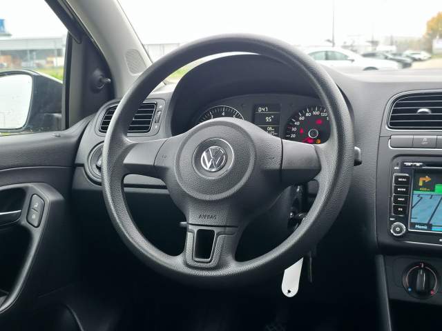 Volkswagen Polo V 2011 — zdjęcie 13