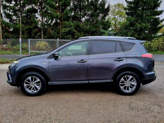 Toyota RAV4 V (XA50) 2018 — zdjęcie 8