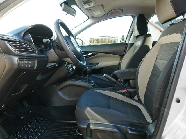 Fiat Tipo 356 2017 — zdjęcie 9