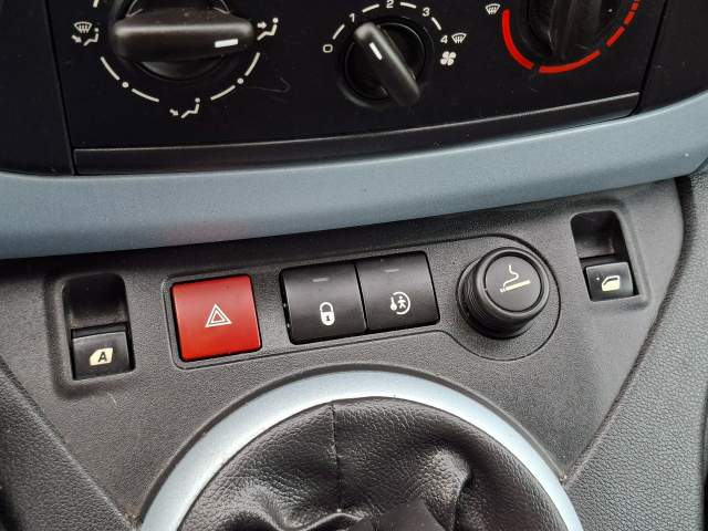 Citroen Berlingo II facelifting 2 2015 — zdjęcie 18