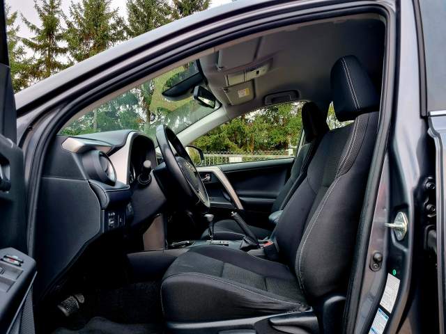 Toyota RAV4 V (XA50) 2018 — zdjęcie 9