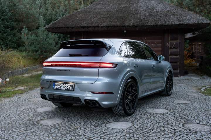 Porsche Cayenne III facelifting 2024 — zdjęcie 13