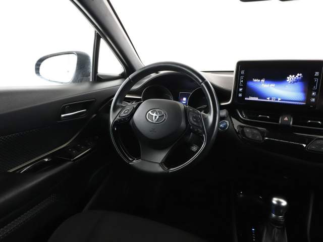 Toyota C-HR I 2018 — zdjęcie 16