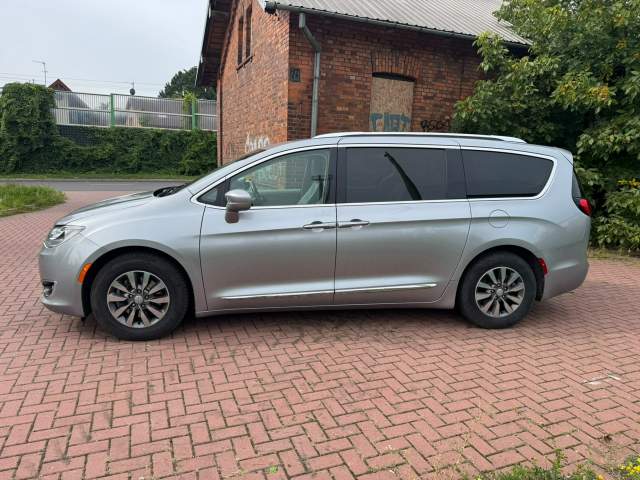 Chrysler Pacifica RU 2019 — zdjęcie 7