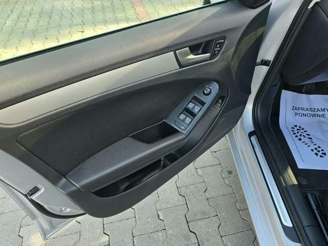 Audi A4 IV (B8) 2010 — zdjęcie 35