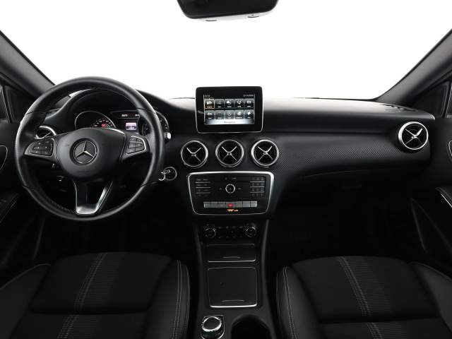 Mercedes-Benz A-Klasa III (W176) facelifting 2017 — zdjęcie 15