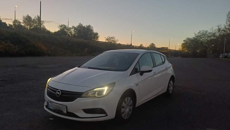 Opel Astra K 2017 — zdjęcie 1