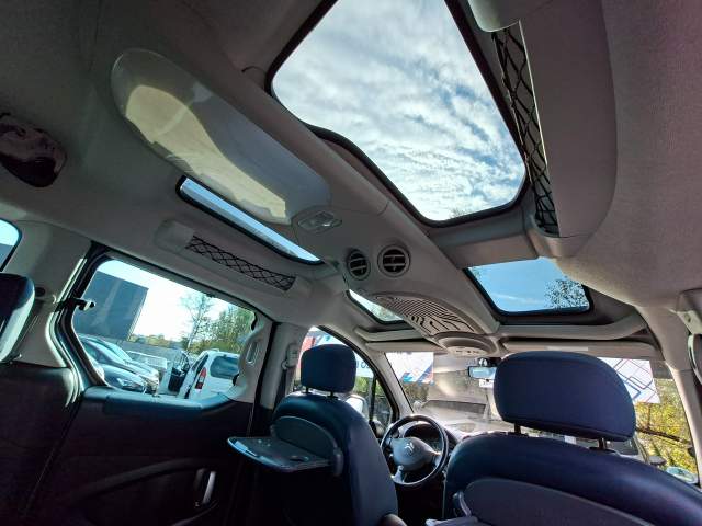 Citroen Berlingo II 2011 — zdjęcie 23