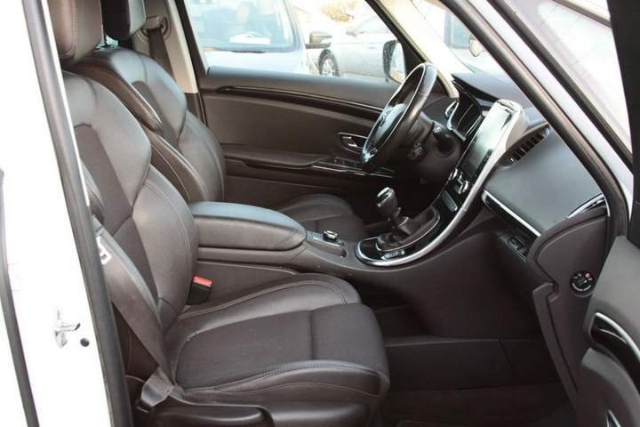 Renault Espace V 2018 — zdjęcie 16
