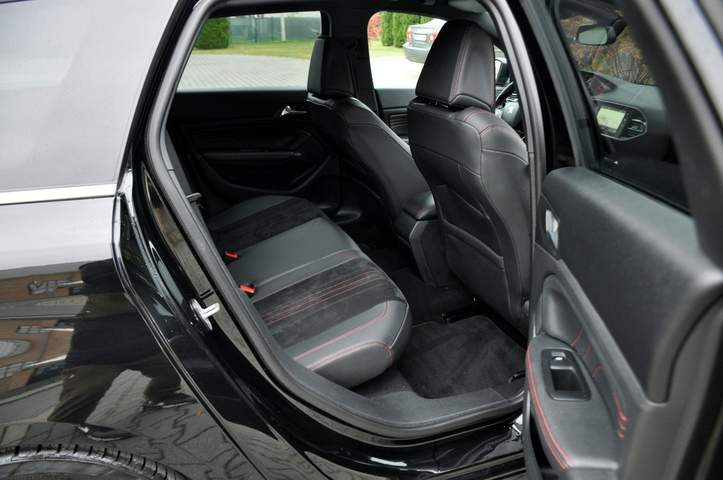 Peugeot 308 II facelifting 2018 — zdjęcie 20