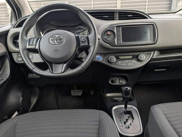 Toyota Yaris IV 2020 — zdjęcie 21