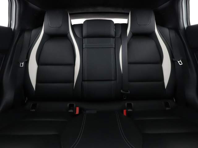 Infiniti Q30 2018 — zdjęcie 18