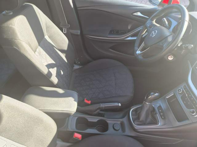 Opel Astra K 2019 — zdjęcie 10