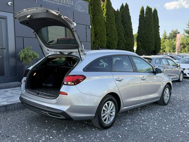 Hyundai i30 III facelifting 2 2022 — zdjęcie 34