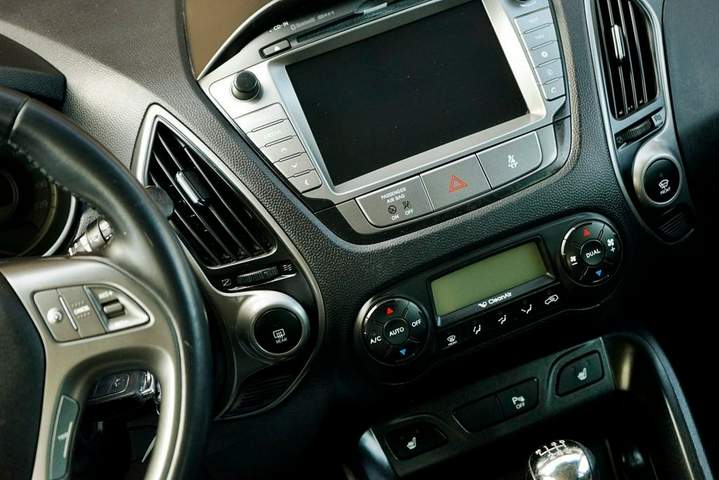 Hyundai ix35 I facelifting 2014 — zdjęcie 29