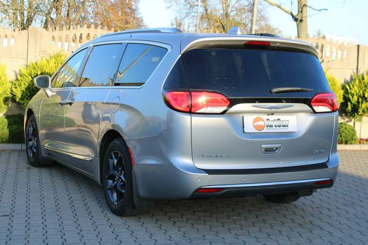 Chrysler Pacifica RU 2018 — zdjęcie 6