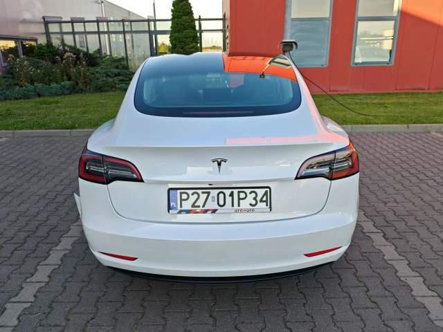Tesla Model 3 I 2023 — zdjęcie 17