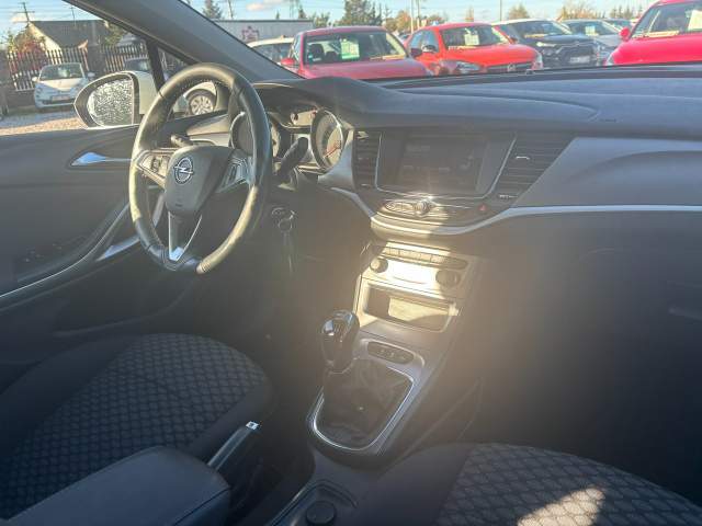 Opel Astra K 2019 — zdjęcie 21