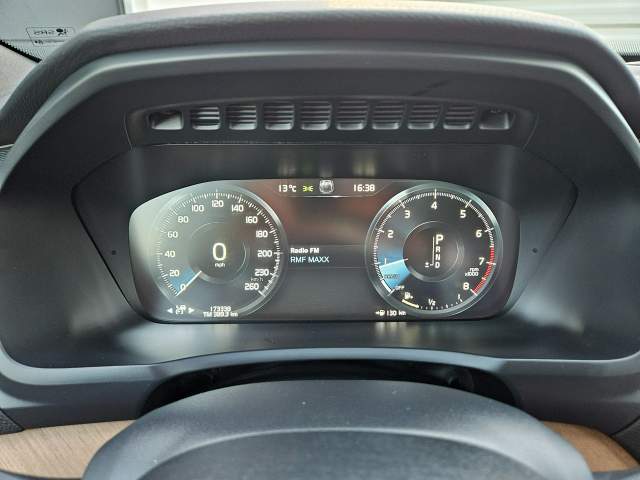 Volvo XC90 II 2016 — zdjęcie 40