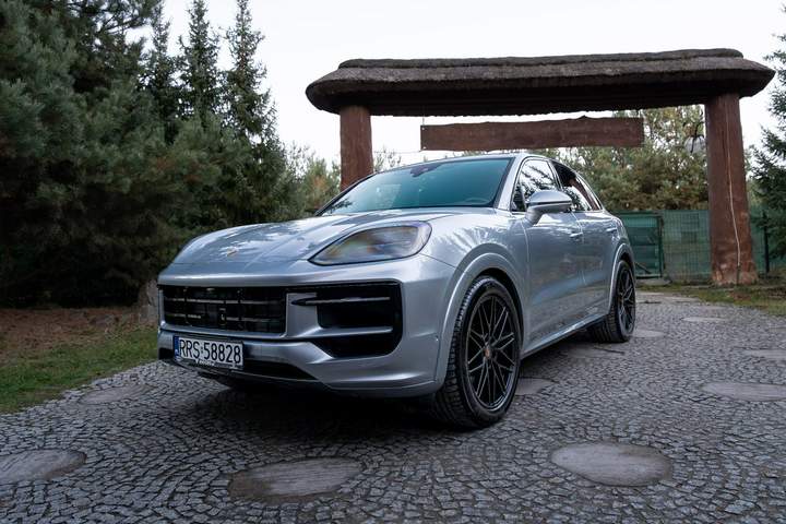 Porsche Cayenne III facelifting 2024 — zdjęcie 12