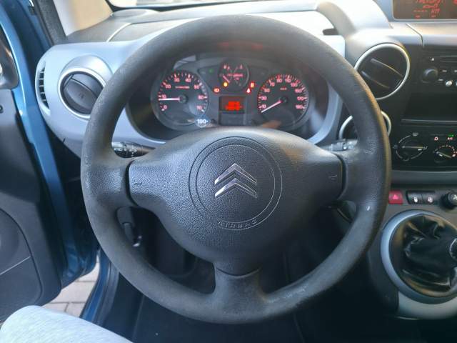 Citroen Berlingo II 2011 — zdjęcie 19