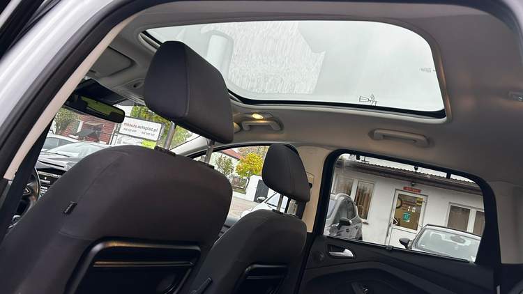 Ford C-MAX II facelifting 2015 — zdjęcie 11