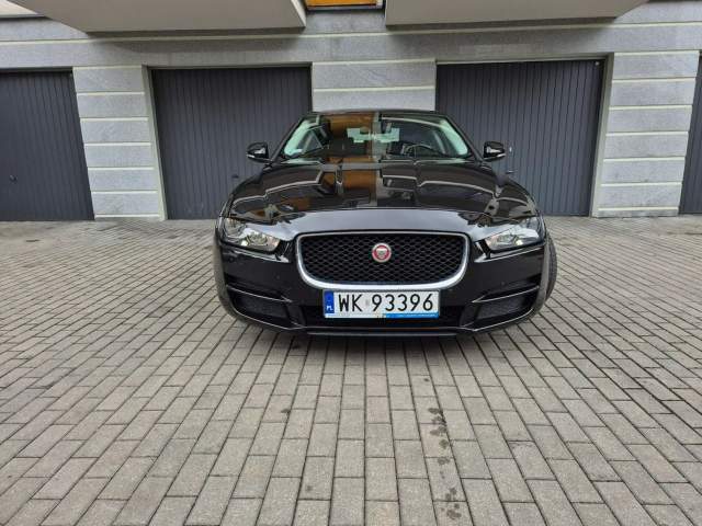 Jaguar XE I 2016 — zdjęcie 3